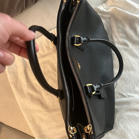 Prada Galleria Saffiano leather - Picture 5 of 12